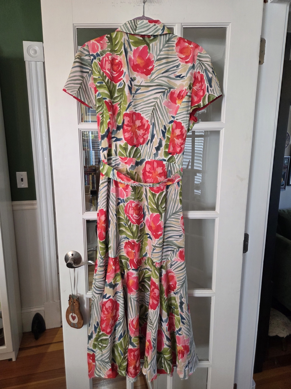 Badgley Mischka Tropical Floral V-Neck Midi Dress in Green and Red - Size 16 - Picture 7 of 12